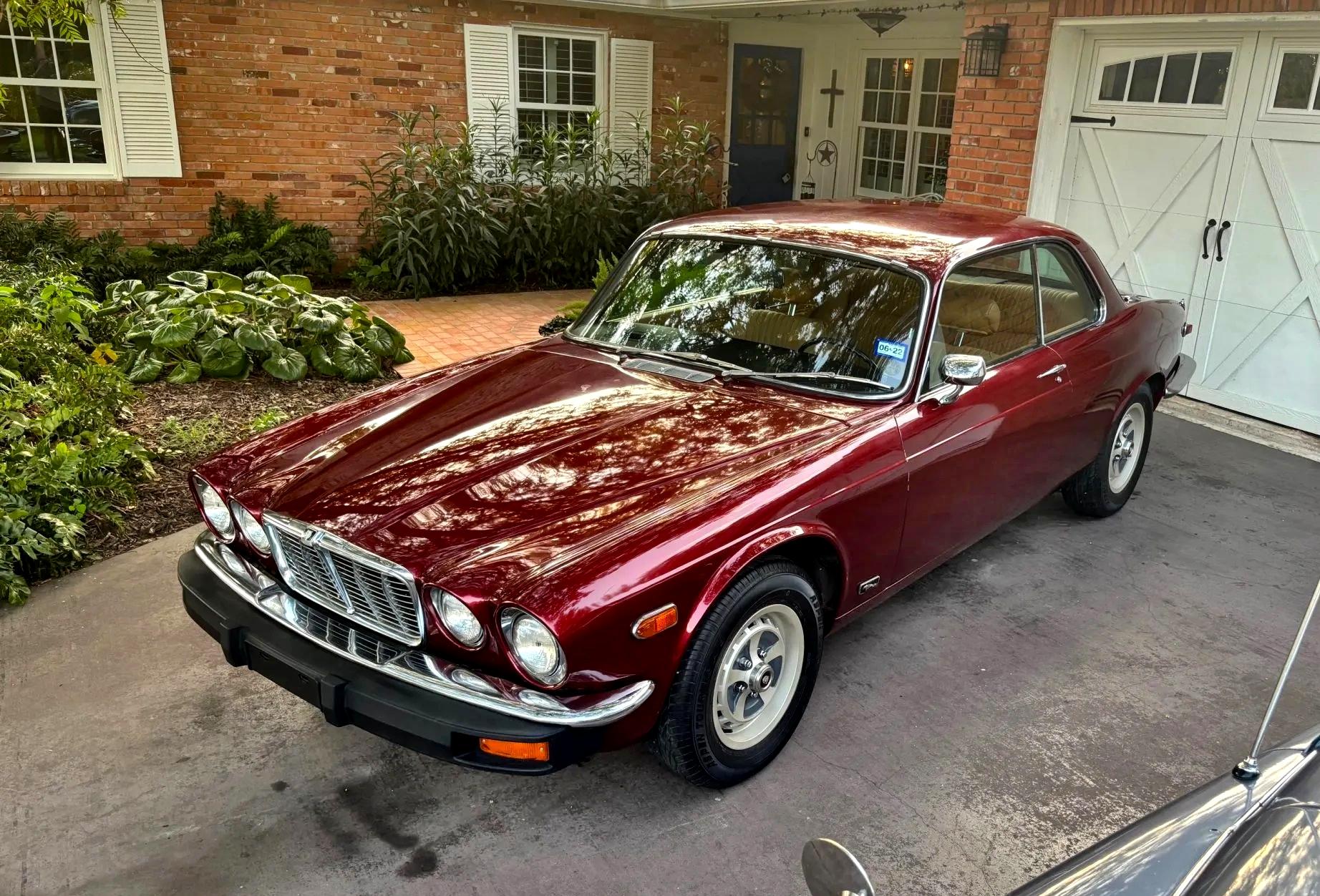 Image of Jaguar XJ6